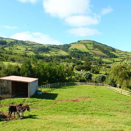 Casas D'arramada Ribeira Funda (Faial)