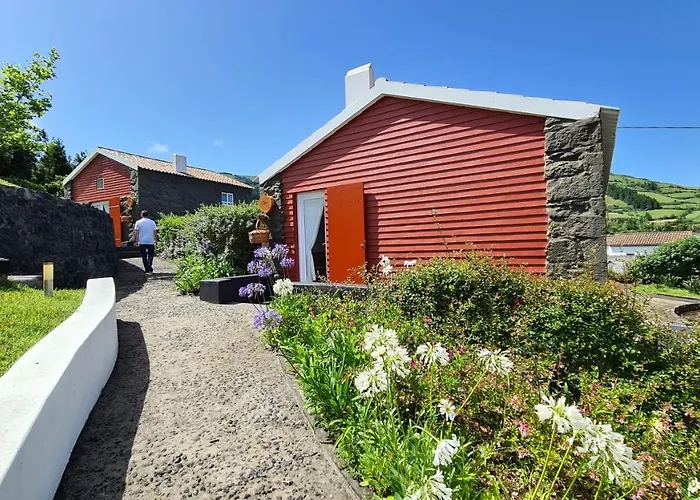 Casas D'arramada * Ribeira Funda (Faial)